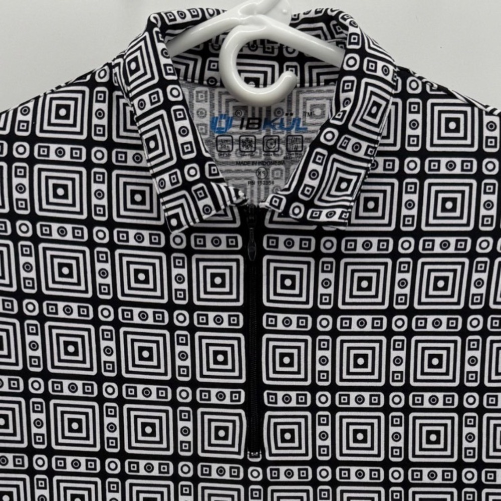 IBKUL Womens XS Black White Geometric Quarter Zip UPF 50+ Long Sleeve Sun Shirt